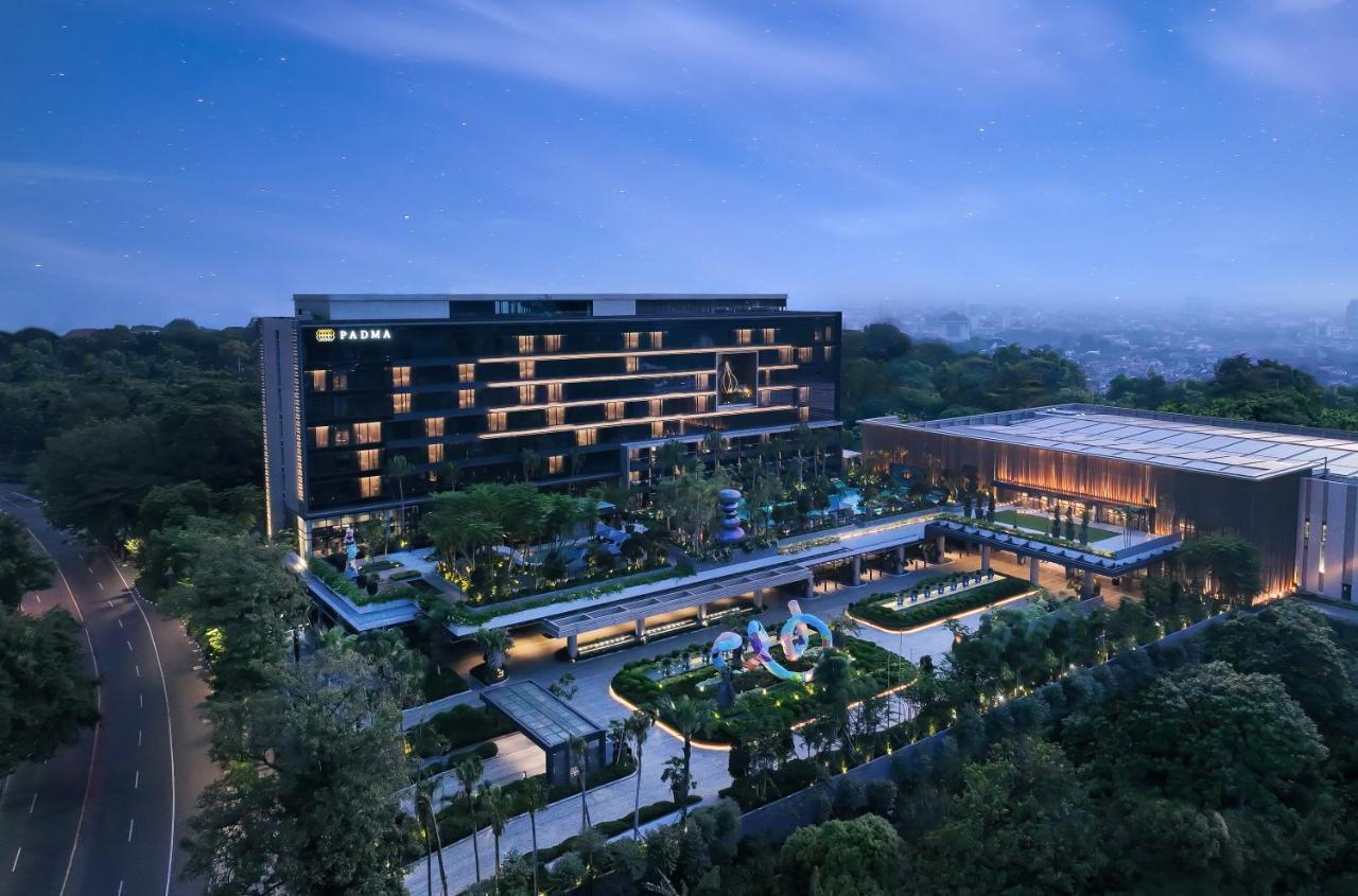 Padma Hotel Semarang Ngoại thất bức ảnh