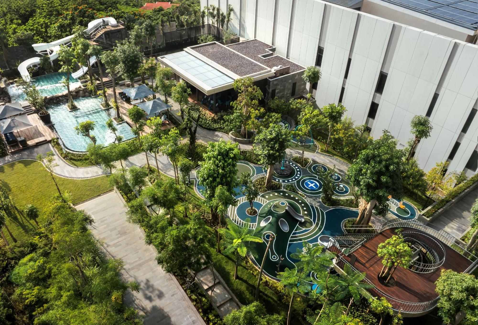 Padma Hotel Semarang Ngoại thất bức ảnh